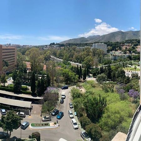 Alterhome Luminoso Estudio Con Piscina Y Maravillosas Vistas Torremolinos Exteriör bild