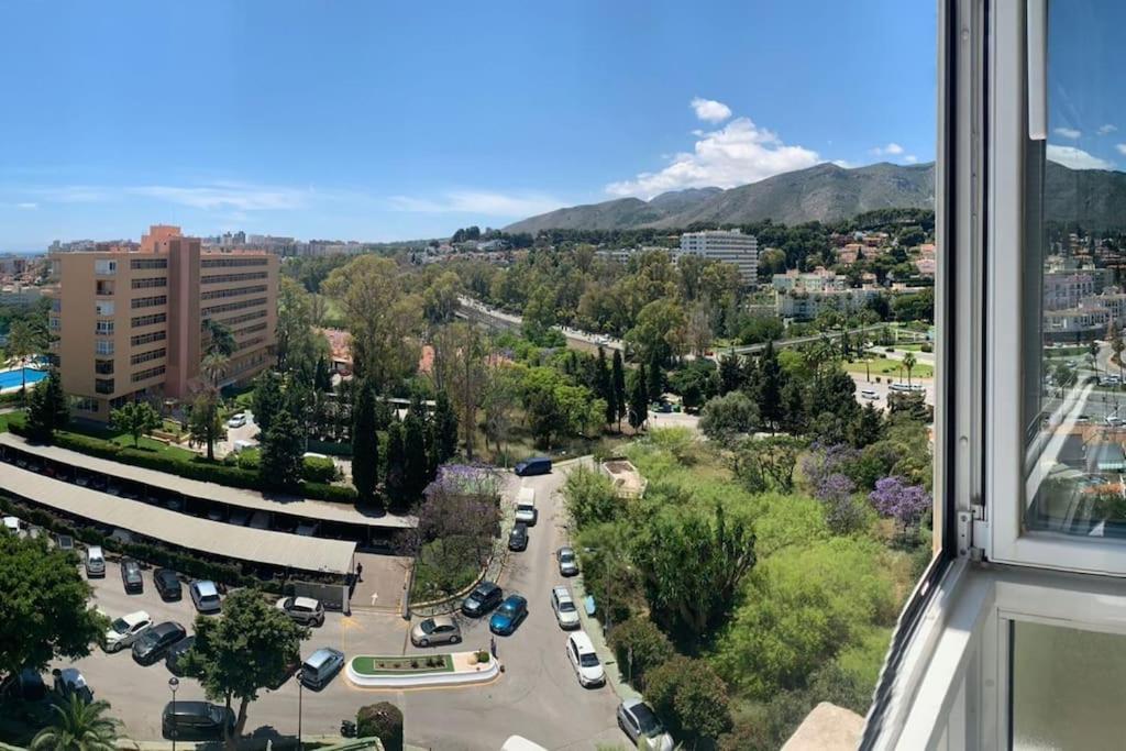 Alterhome Luminoso Estudio Con Piscina Y Maravillosas Vistas Torremolinos Exteriör bild