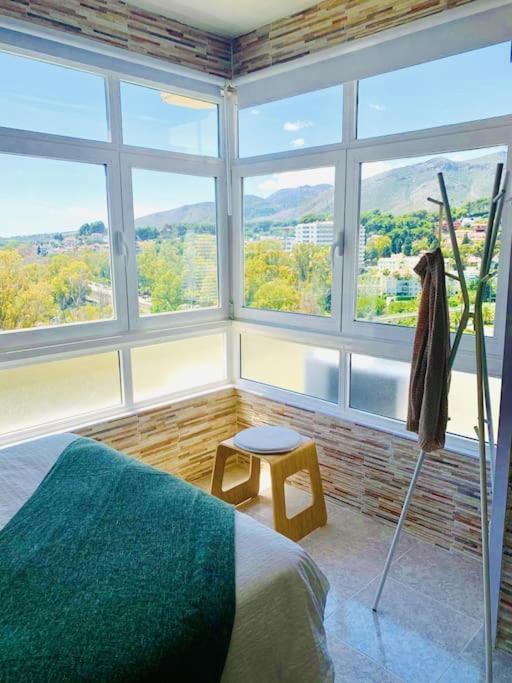 Alterhome Luminoso Estudio Con Piscina Y Maravillosas Vistas Torremolinos Exteriör bild