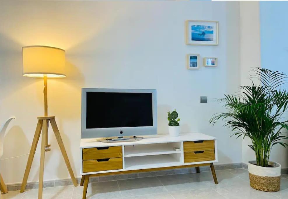 Alterhome Luminoso Estudio Con Piscina Y Maravillosas Vistas Torremolinos Exteriör bild
