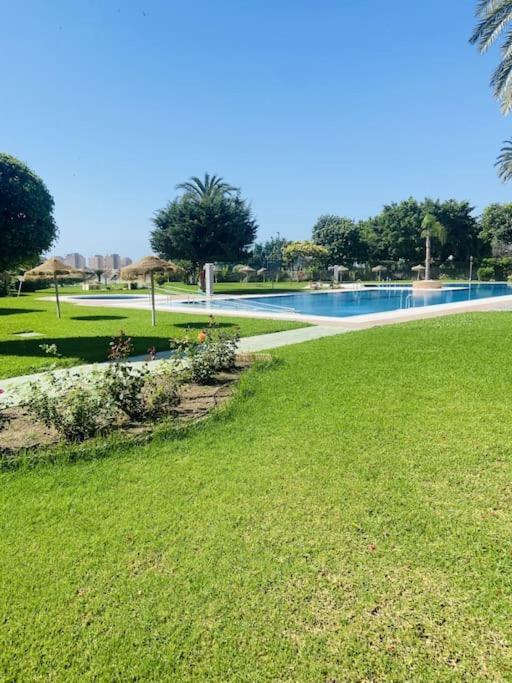 Alterhome Luminoso Estudio Con Piscina Y Maravillosas Vistas Torremolinos Exteriör bild