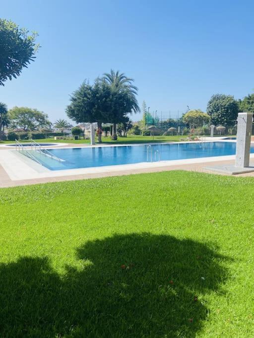 Alterhome Luminoso Estudio Con Piscina Y Maravillosas Vistas Torremolinos Exteriör bild
