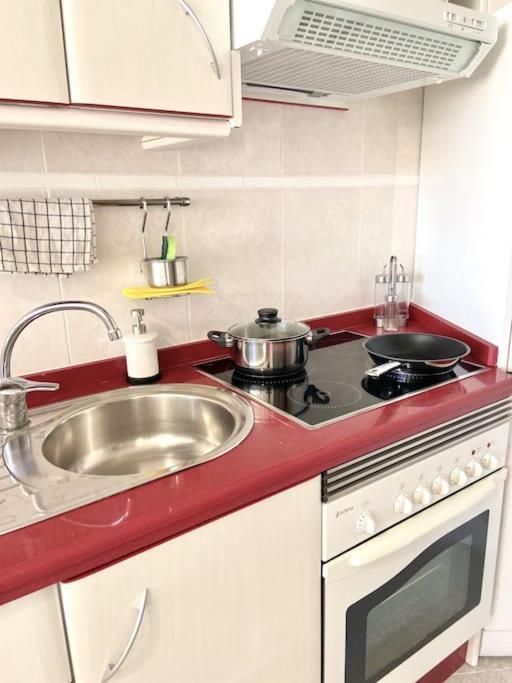 Alterhome Luminoso Estudio Con Piscina Y Maravillosas Vistas Torremolinos Exteriör bild