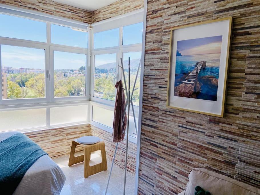 Alterhome Luminoso Estudio Con Piscina Y Maravillosas Vistas Torremolinos Exteriör bild