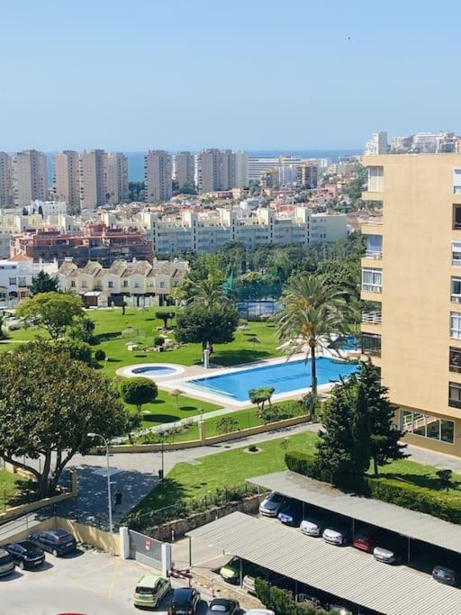 Alterhome Luminoso Estudio Con Piscina Y Maravillosas Vistas Torremolinos Exteriör bild