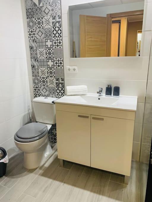 Alterhome Luminoso Estudio Con Piscina Y Maravillosas Vistas Torremolinos Exteriör bild
